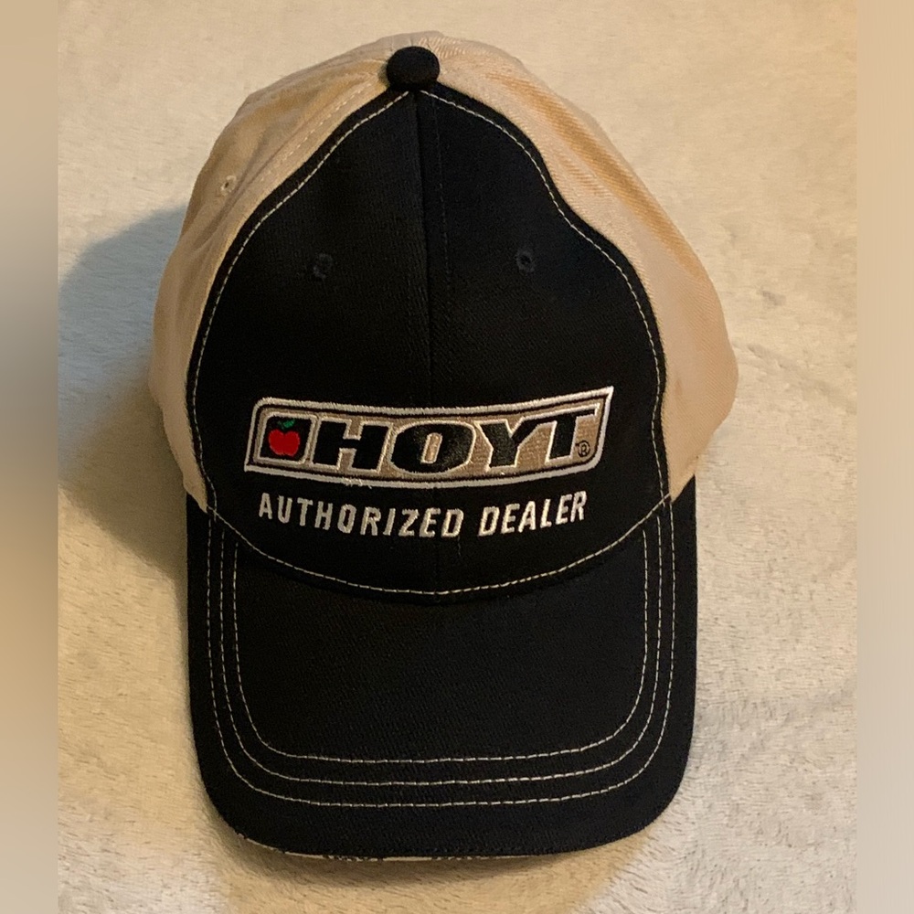 HOYT Authorized Dealer hat